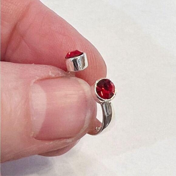 Ruby-colored Crystals (July-Birthstone) Adjustable Toe Ring / Kid's Ring in Ster - Picture 4 of 6